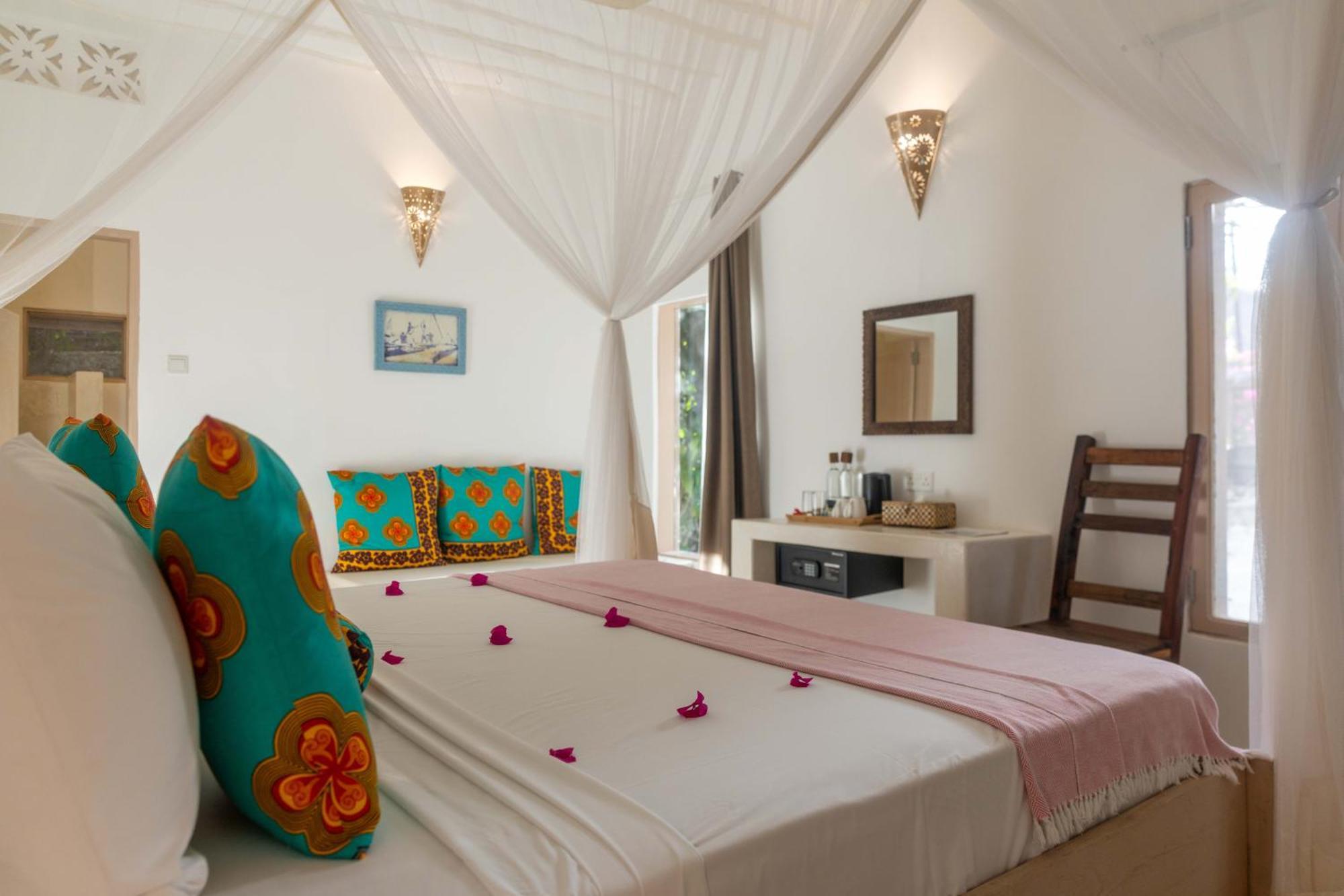 Sharazad Boutique Hotel Джамбиани Экстерьер фото